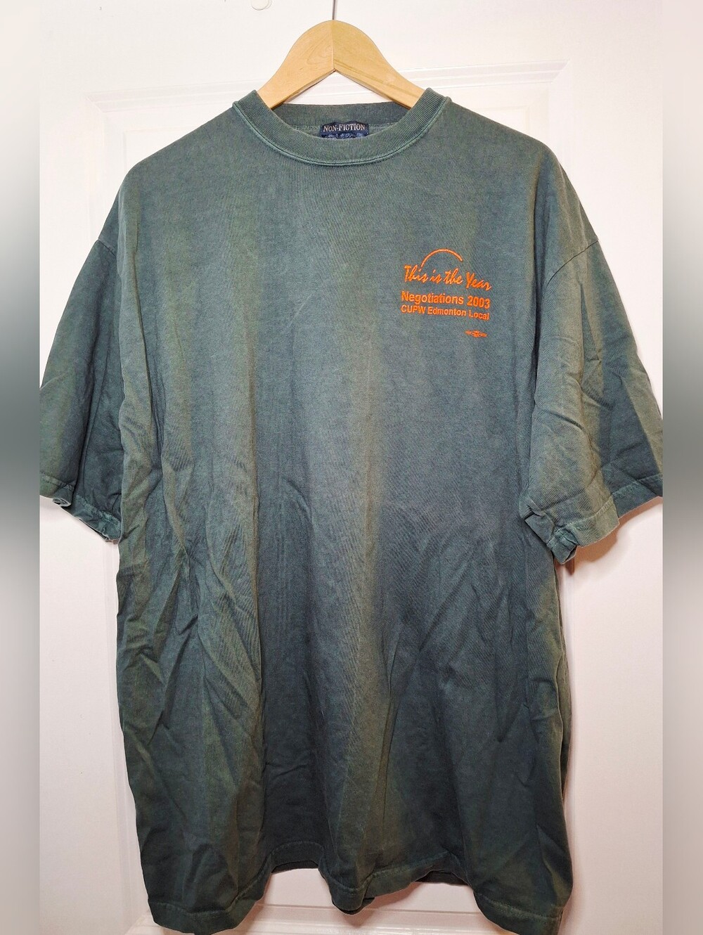 🇨🇦Vintage Y2K 'Prepared to Strike' Short Sleeve Tee Made in Canada (XL)
